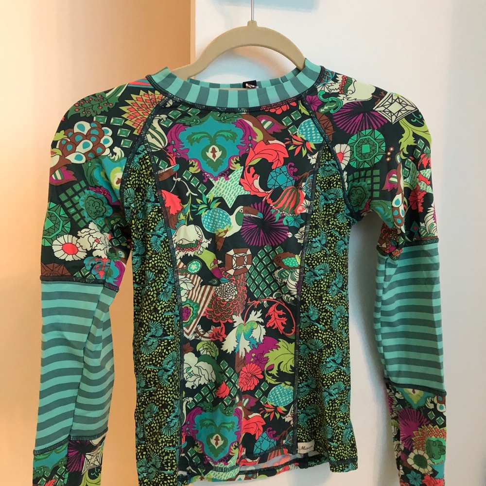 Maaji rash guard